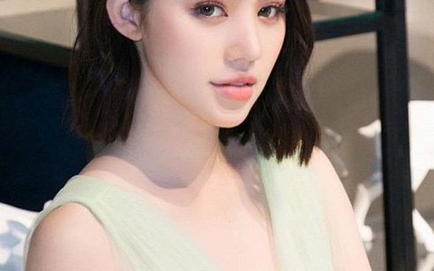 Jolie Nguyễn lộ clip nóng