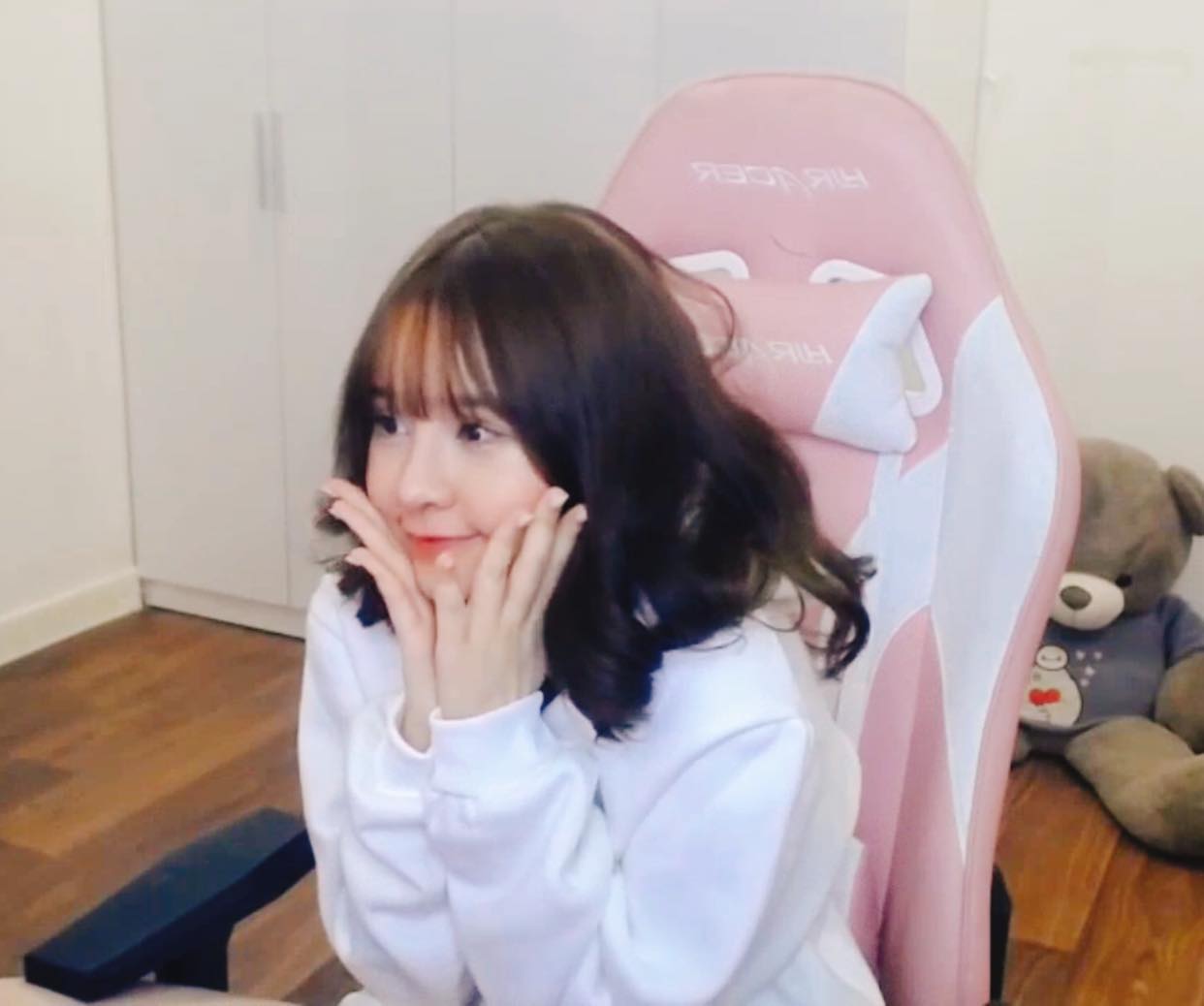 Streamer Hạ Mi lộ clip nóng Câu chuyện, tác động và bài học rút ra